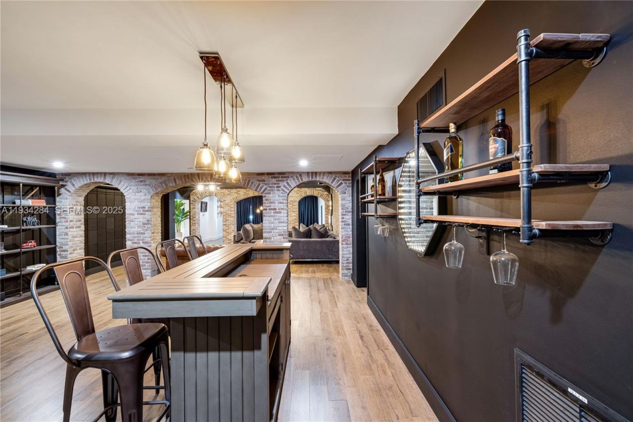 8000 Los Pinos Blvd, Coral Gables, FL 33143 Photo