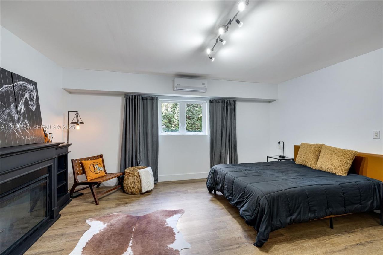 8000 Los Pinos Blvd, Coral Gables, FL 33143 Photo