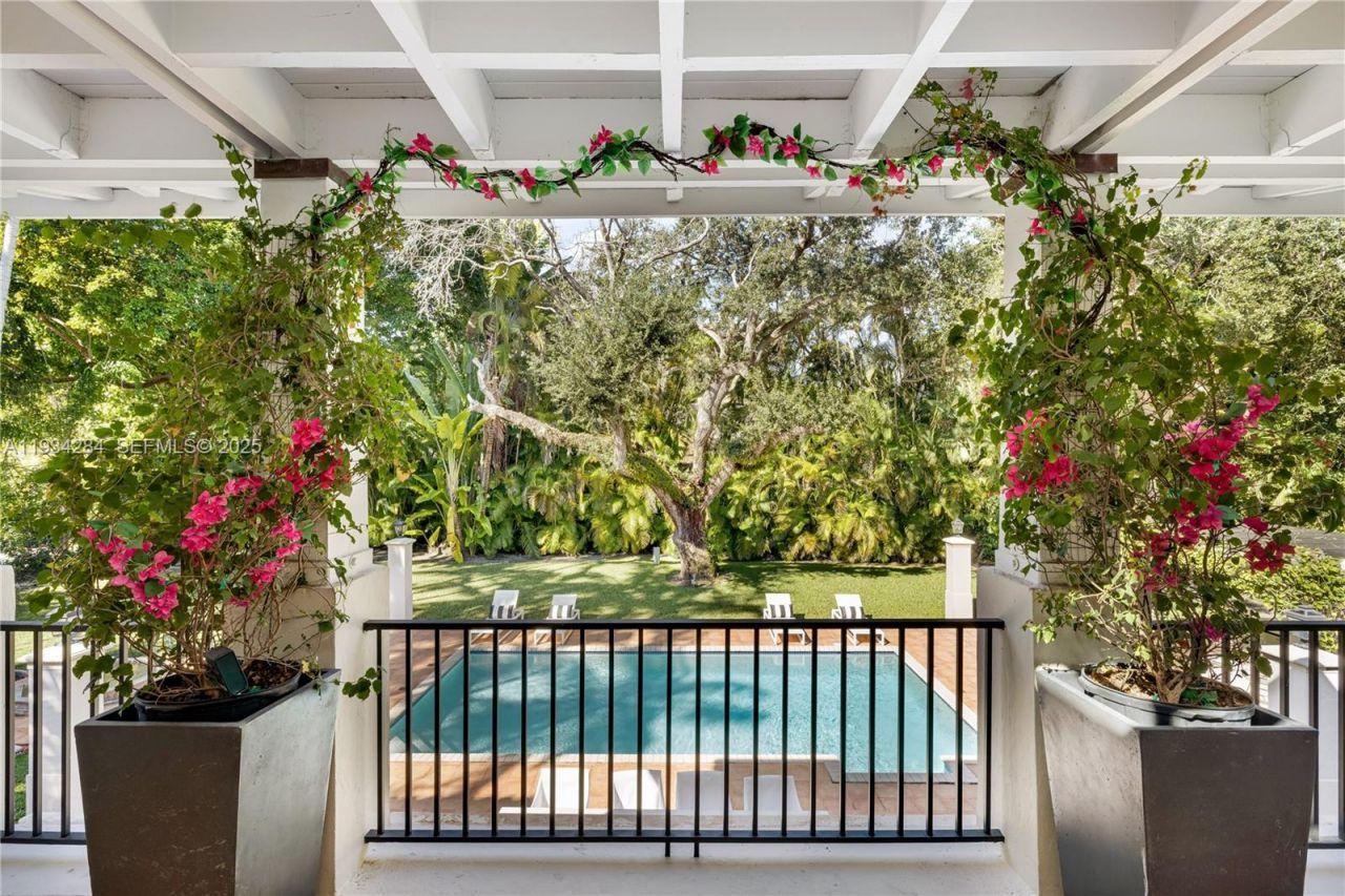 8000 Los Pinos Blvd, Coral Gables, FL 33143 Photo