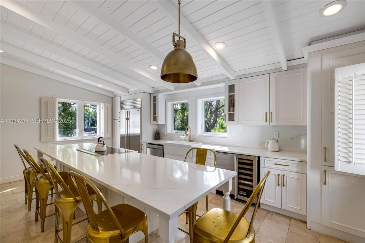 8000 Los Pinos Blvd, Coral Gables, FL 33143 Photo