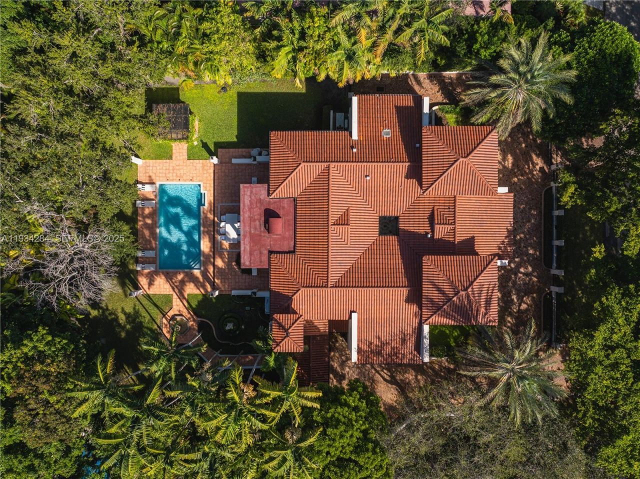 8000 Los Pinos Blvd, Coral Gables, FL 33143 Photo