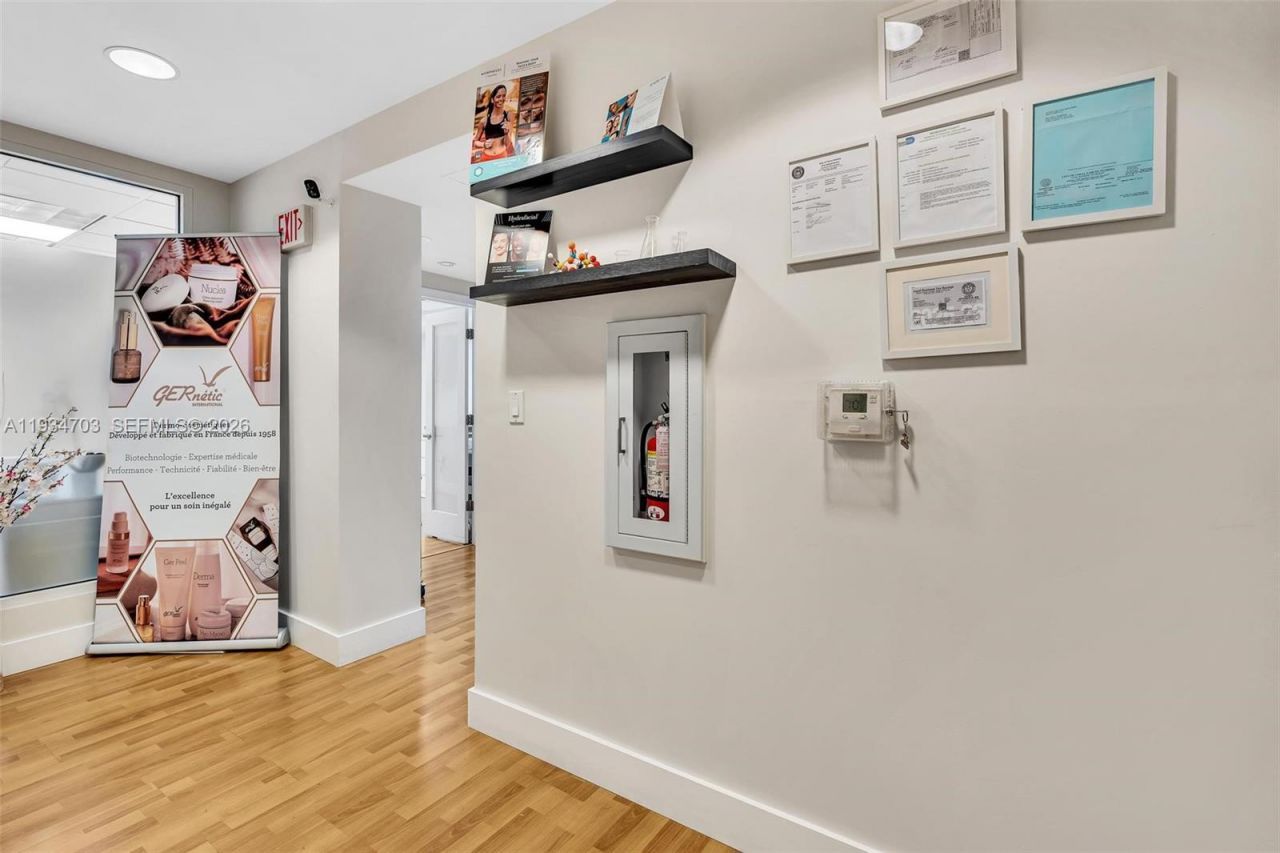 2030 S Douglas Rd, Unit 216, Coral Gables, FL 33134 Photo