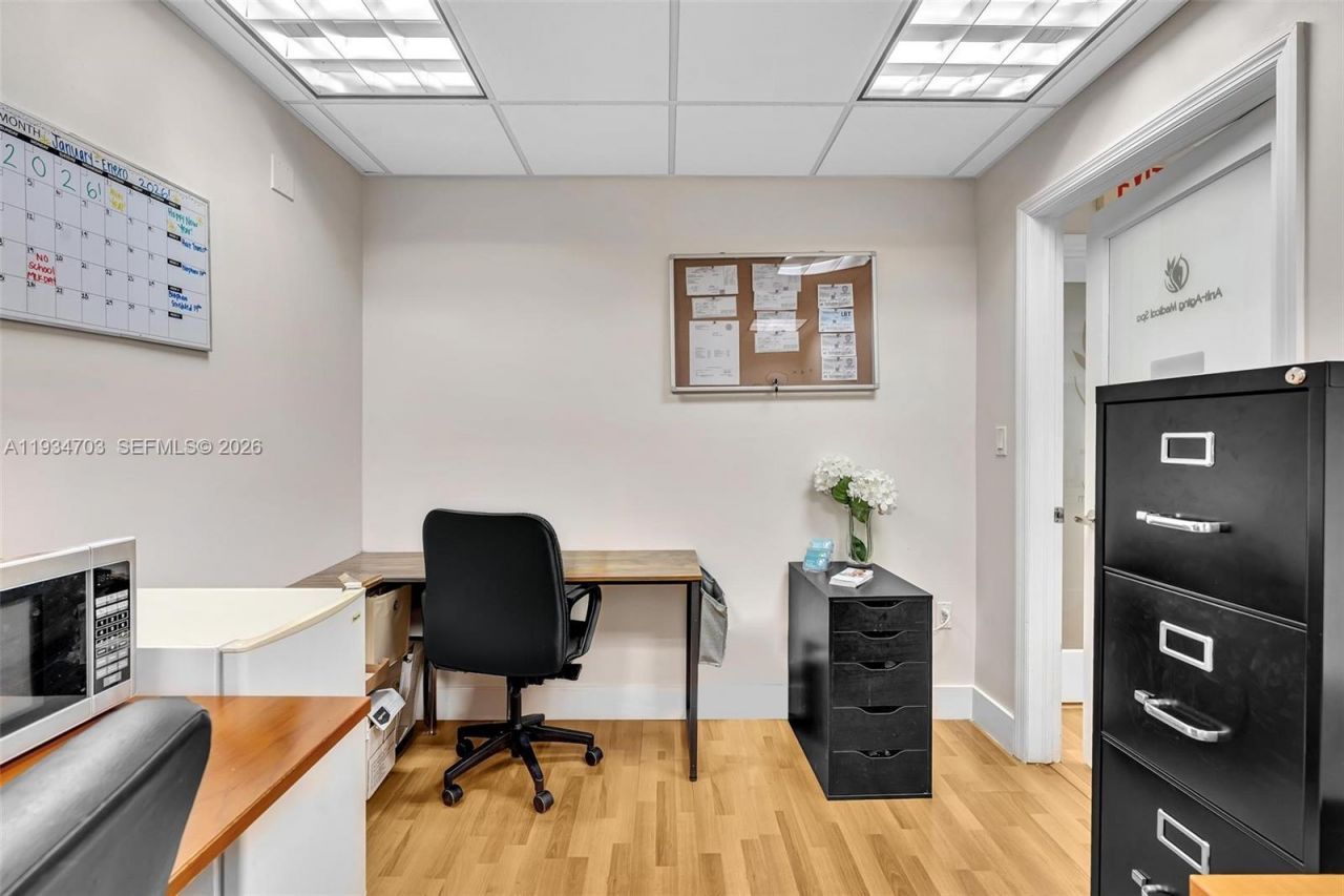 2030 S Douglas Rd, Unit 216, Coral Gables, FL 33134 Photo