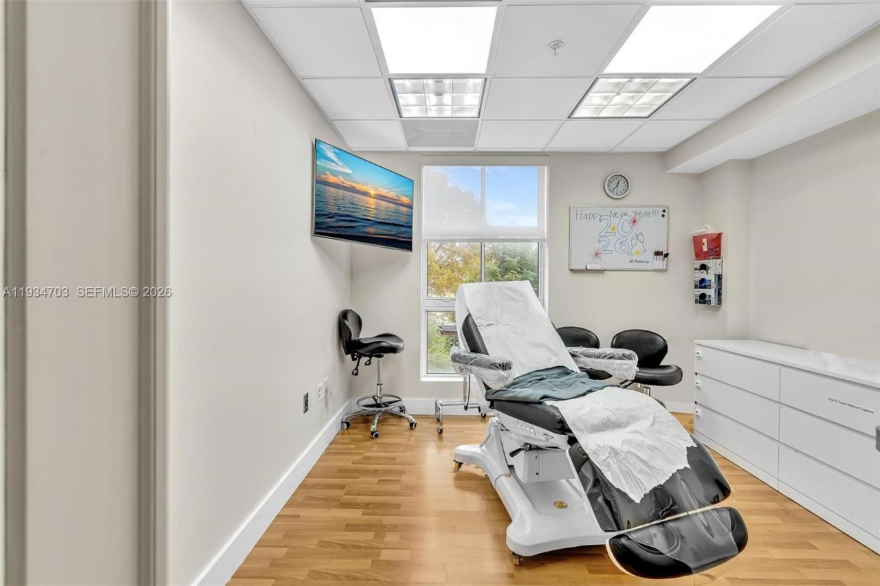 2030 S Douglas Rd, Unit 216, Coral Gables, FL 33134 Photo