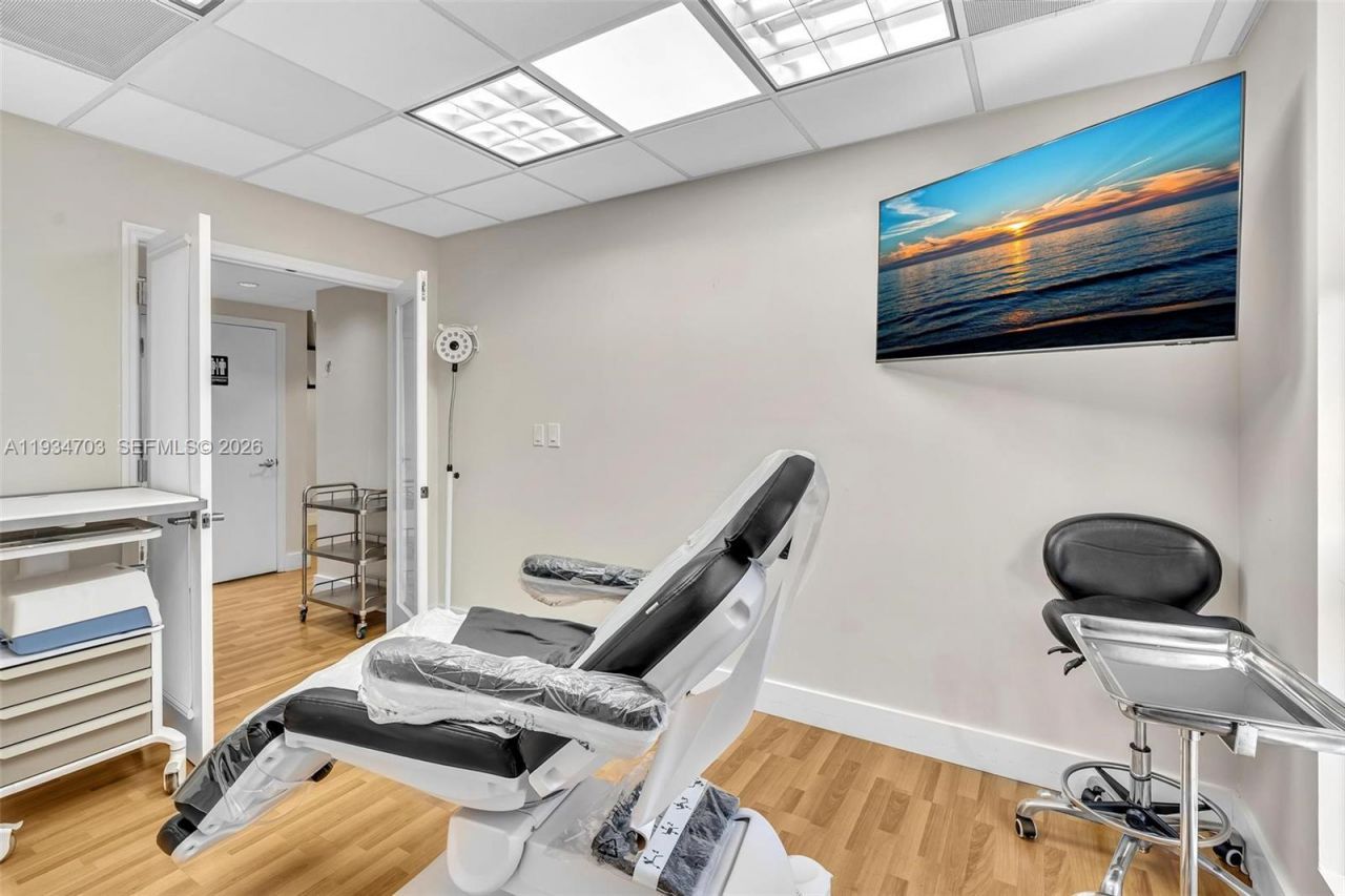 2030 S Douglas Rd, Unit 216, Coral Gables, FL 33134 Photo