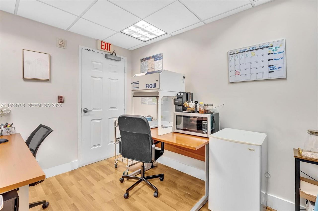 2030 S Douglas Rd, Unit 216, Coral Gables, FL 33134 Photo