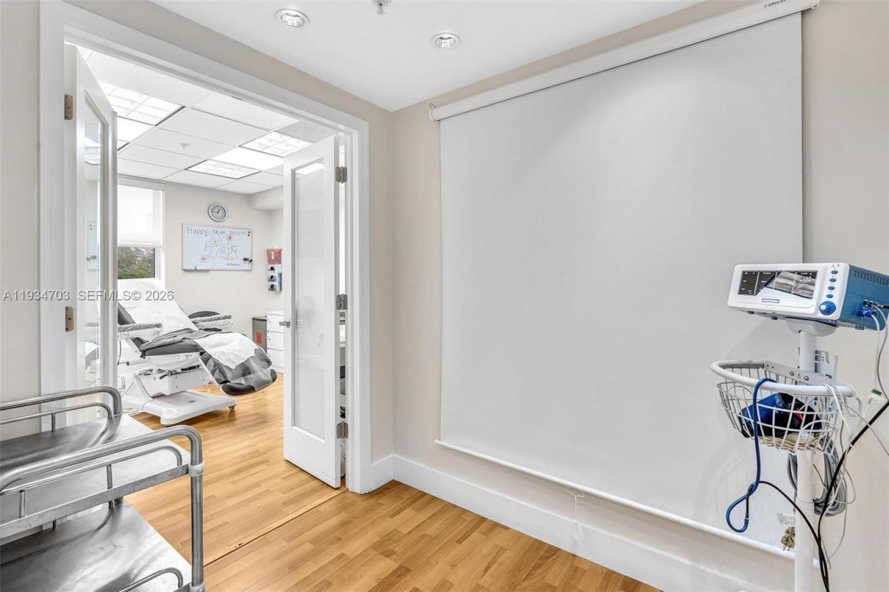 2030 S Douglas Rd, Unit 216, Coral Gables, FL 33134 Photo