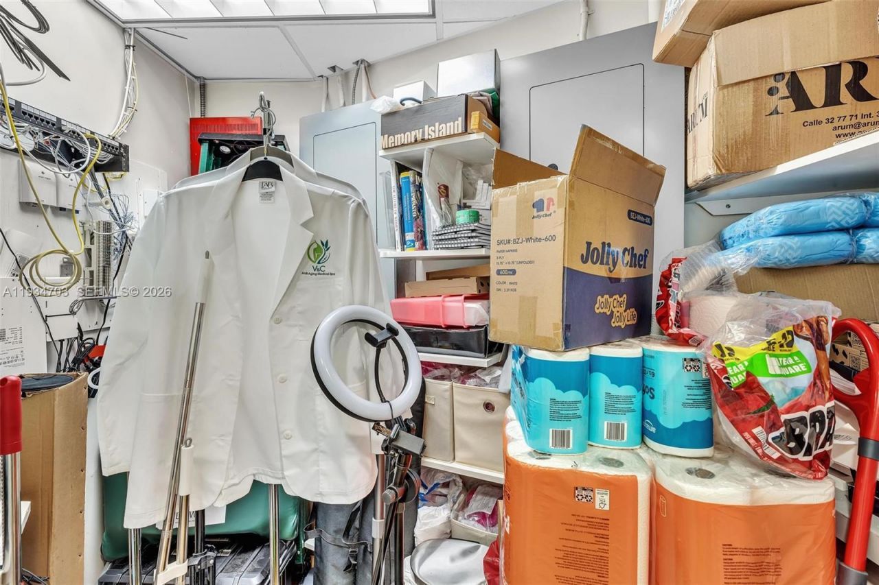 2030 S Douglas Rd, Unit 216, Coral Gables, FL 33134 Photo