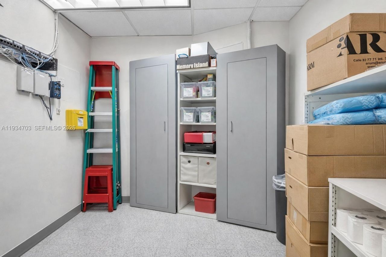 2030 S Douglas Rd, Unit 216, Coral Gables, FL 33134 Photo