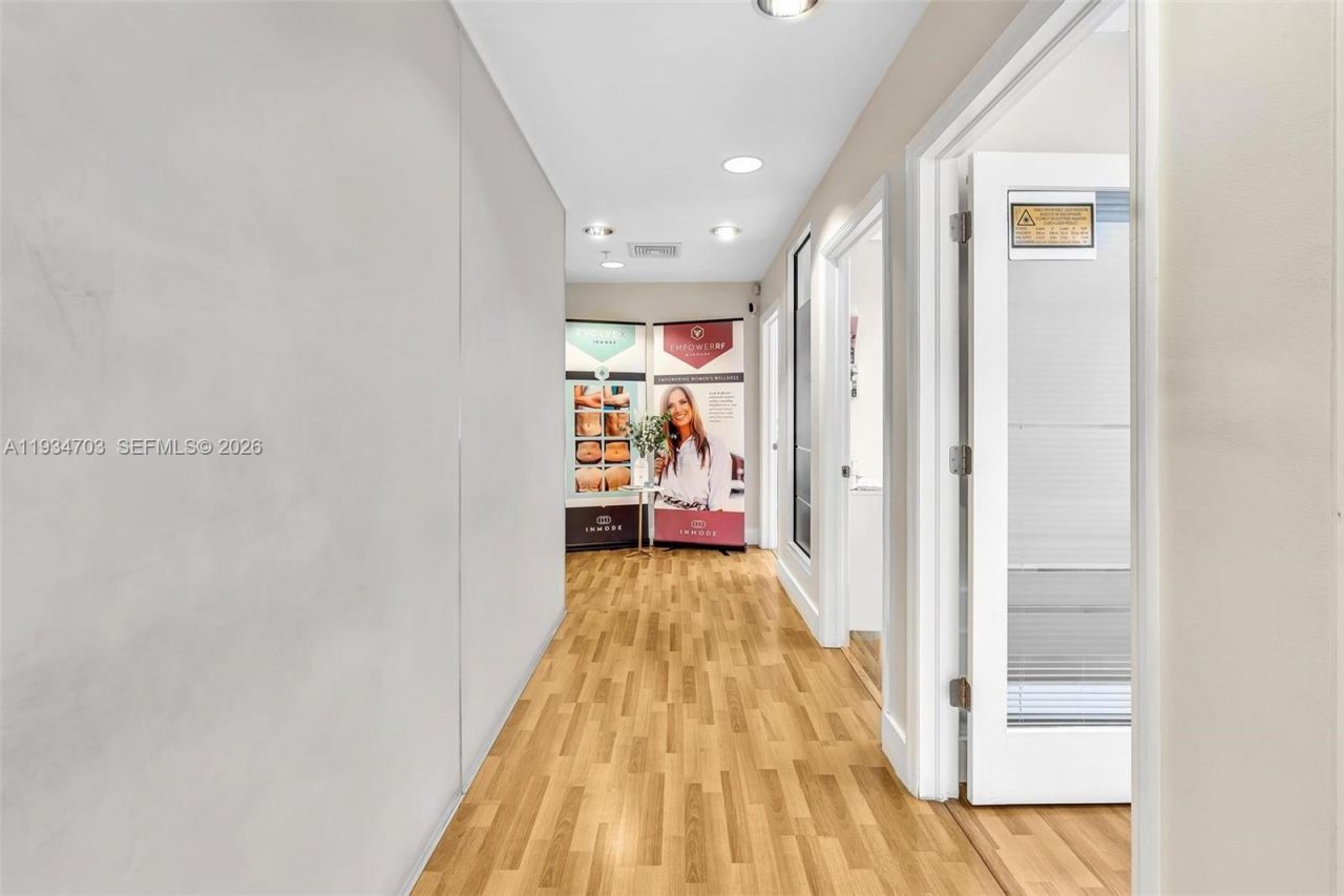 2030 S Douglas Rd, Unit 216, Coral Gables, FL 33134 Photo