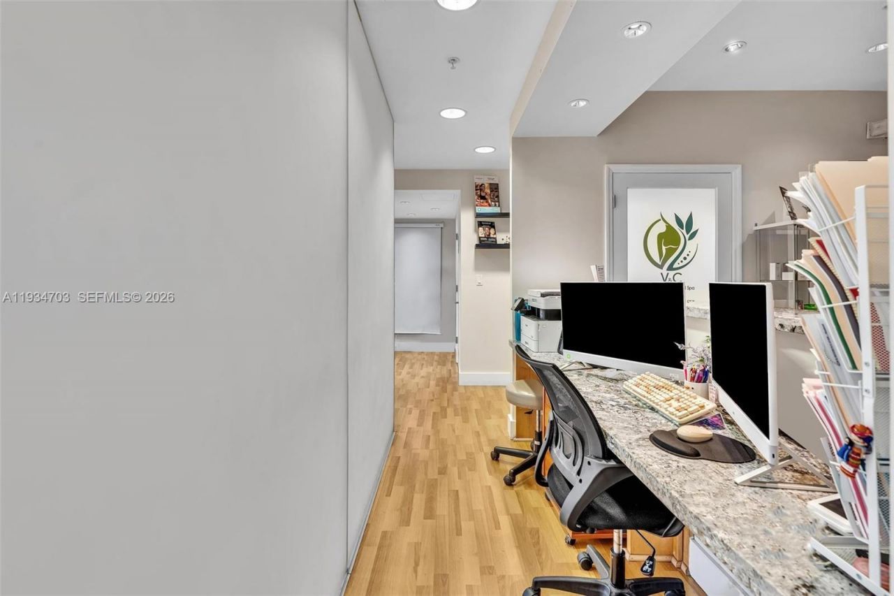 2030 S Douglas Rd, Unit 216, Coral Gables, FL 33134 Photo