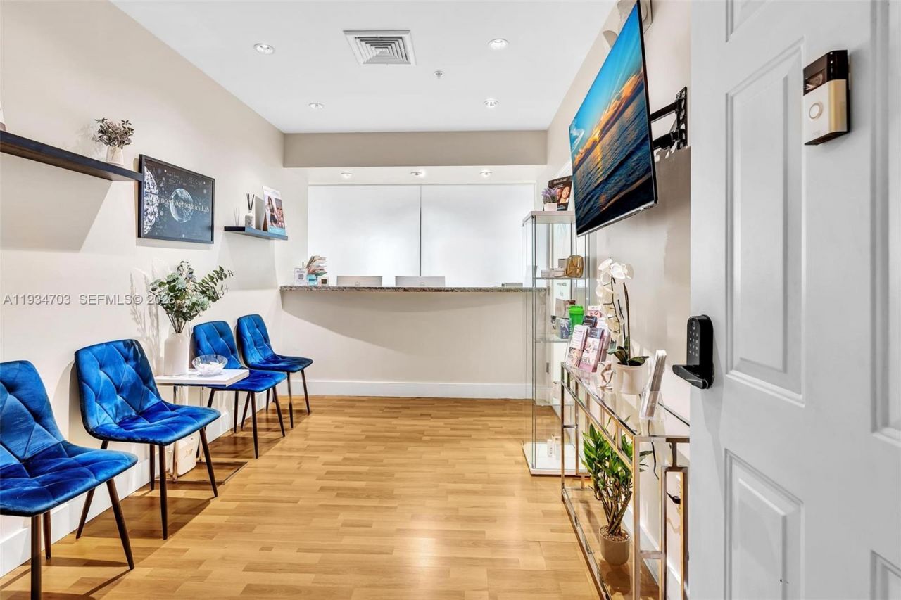 2030 S Douglas Rd, Unit 216, Coral Gables, FL 33134 Photo