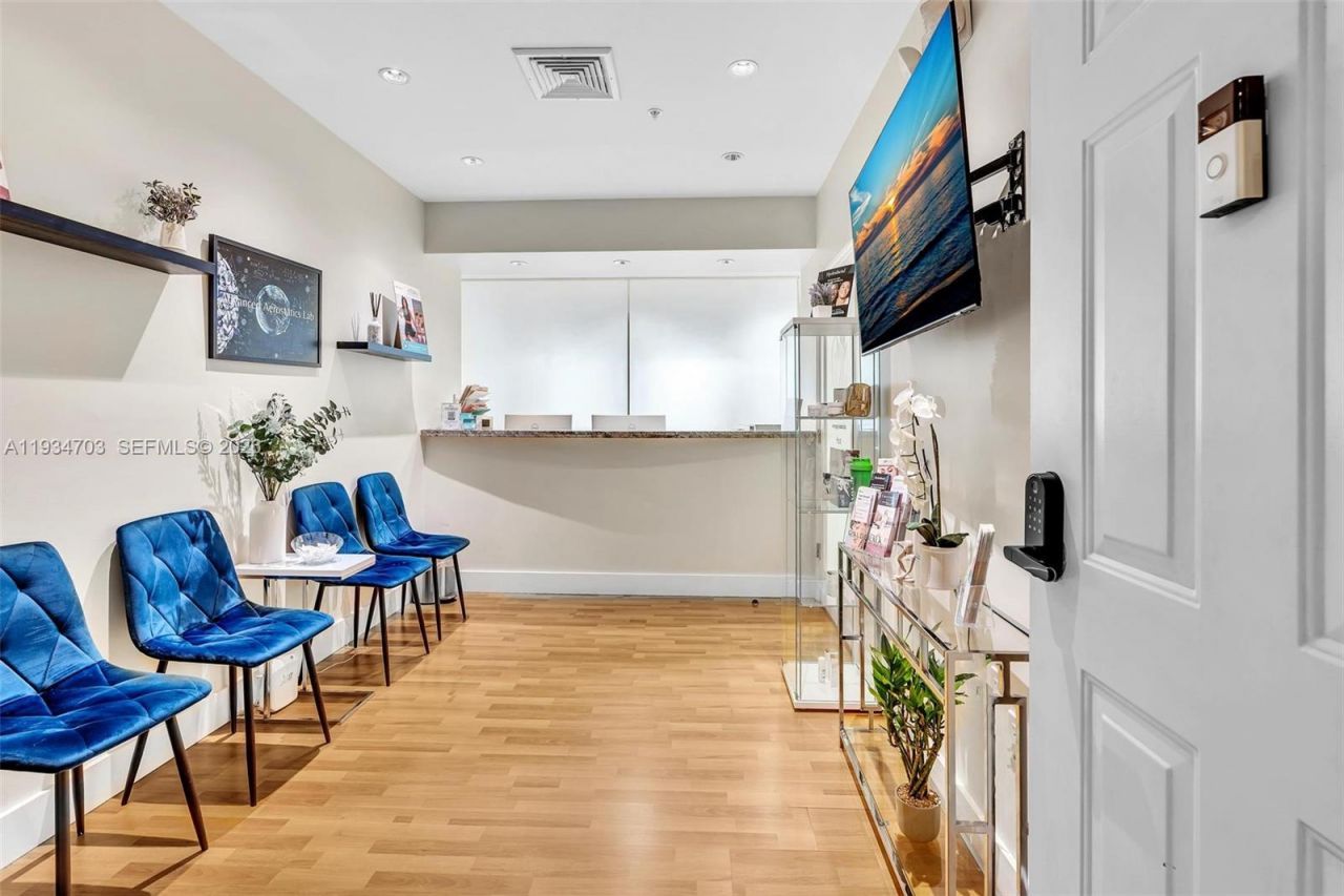 2030 S Douglas Rd, Unit 216, Coral Gables, FL 33134 Photo