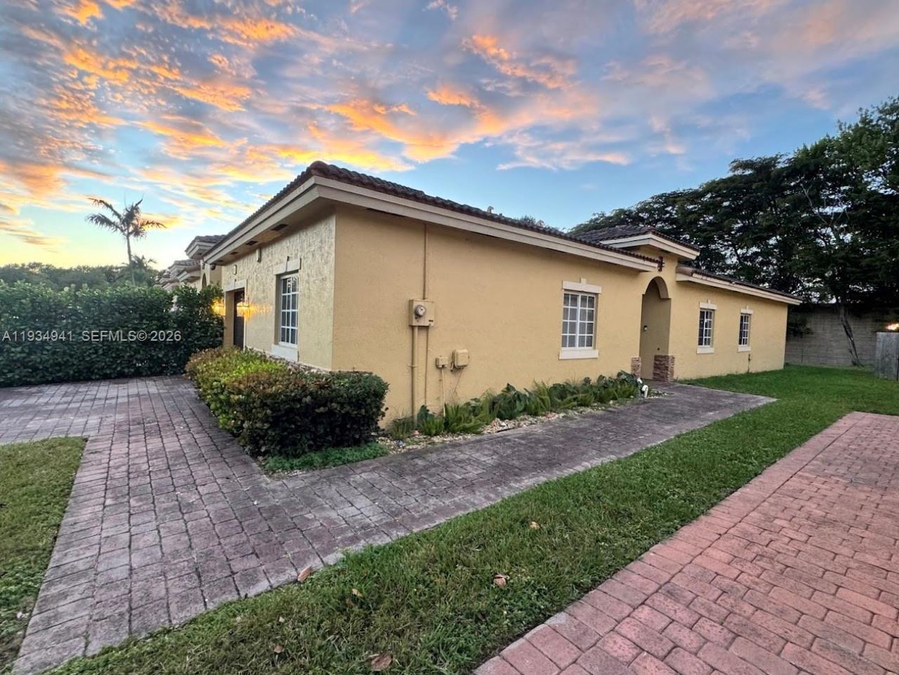 1236 NE 32nd Ave , Homestead, FL 33033 Photo