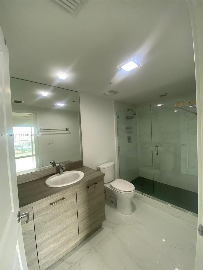 400 Sunny Isles Blvd, Unit 1616, Sunny Isles Beach, FL 33160 Photo