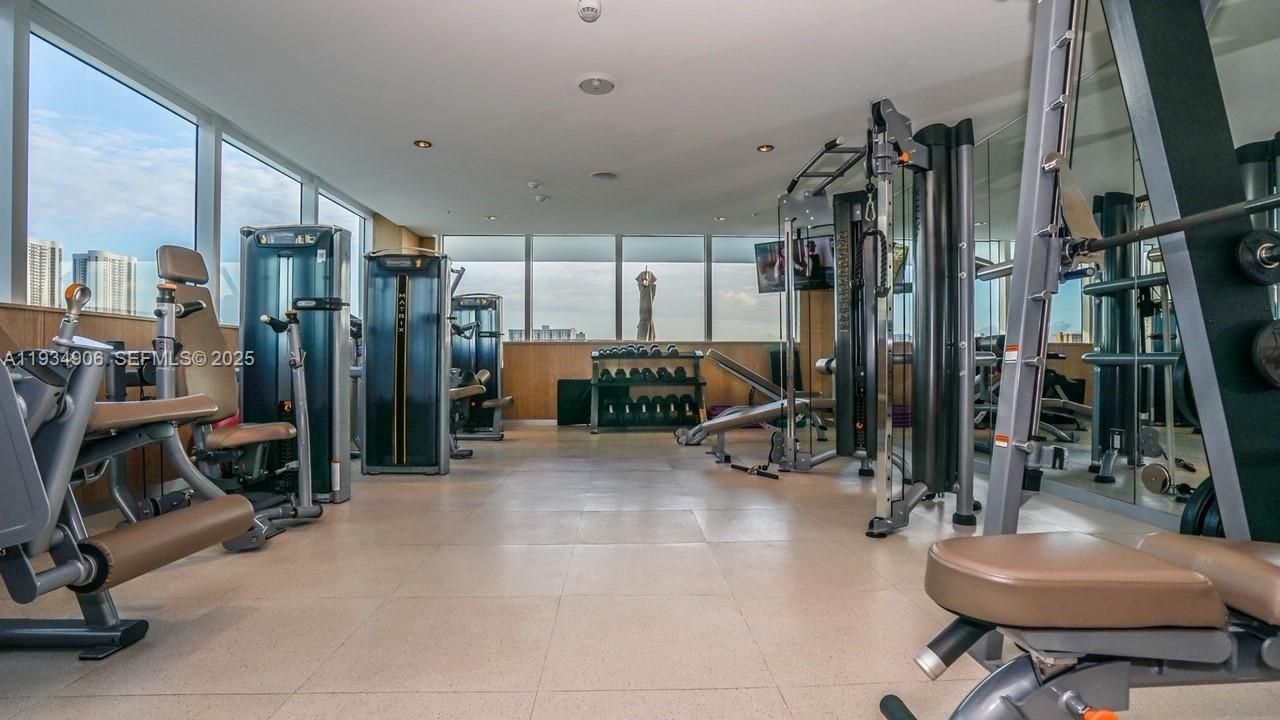 400 Sunny Isles Blvd, Unit 1616, Sunny Isles Beach, FL 33160 Photo