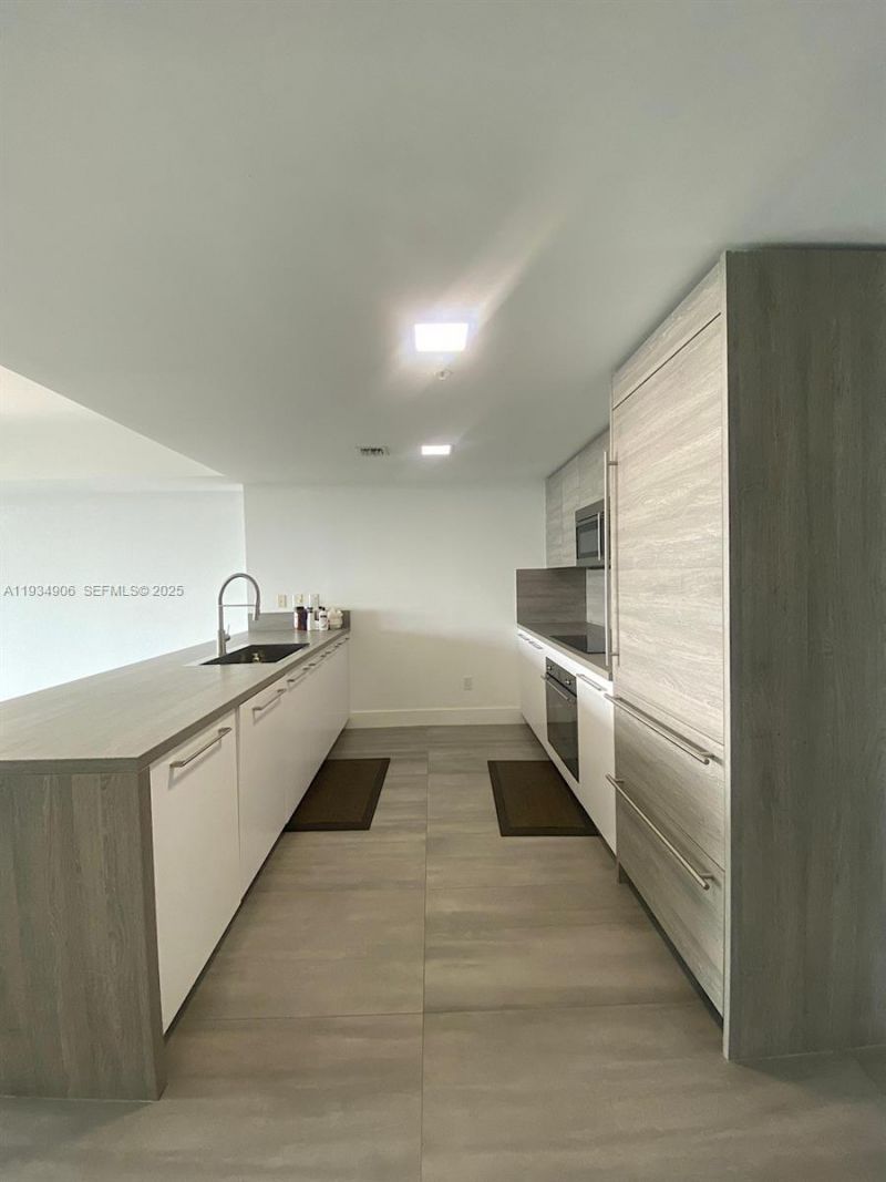 400 Sunny Isles Blvd, Unit 1616, Sunny Isles Beach, FL 33160 Photo