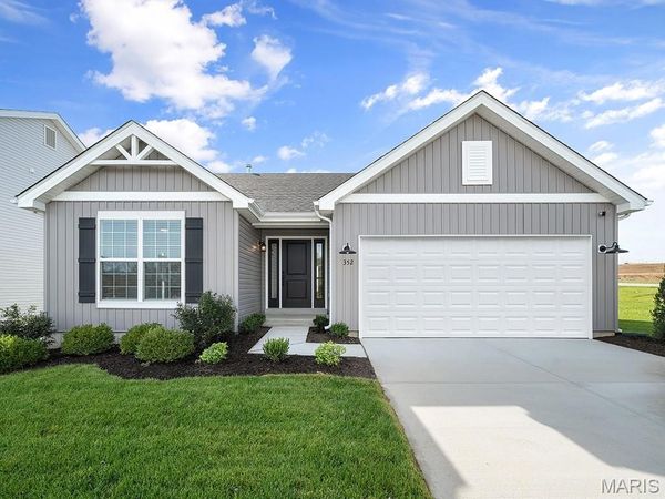 565 Edison Way, Wentzville, MO 63385