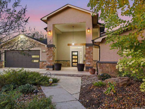 1069 IVY LN, Terrell Hills, TX 78209