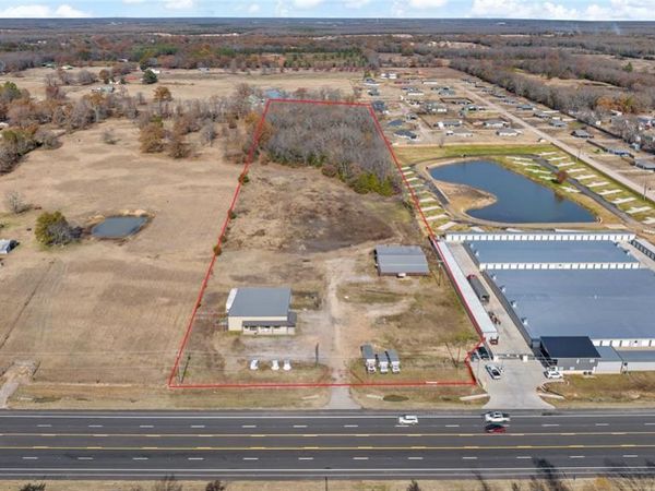 3925 US Highway 82 , Paris, TX 75462