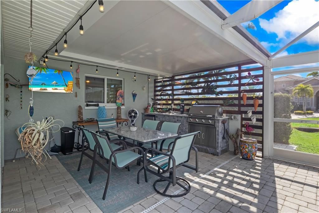 3122 SE 18th Pl, Cape Coral, FL 33904 Photo