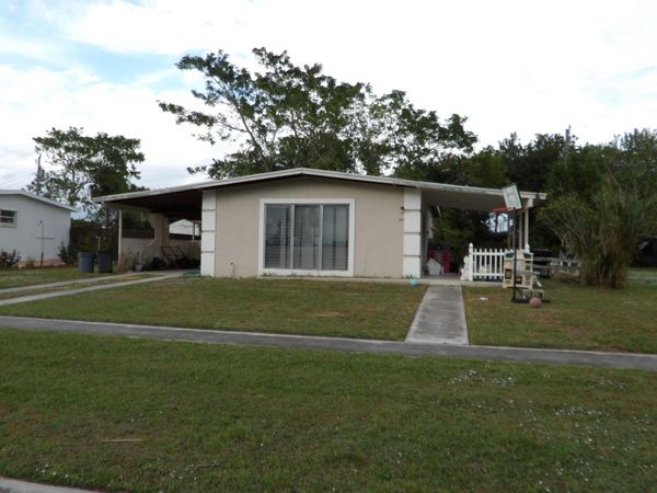 141 SE El Sito Court, Port St. Lucie, FL 34983