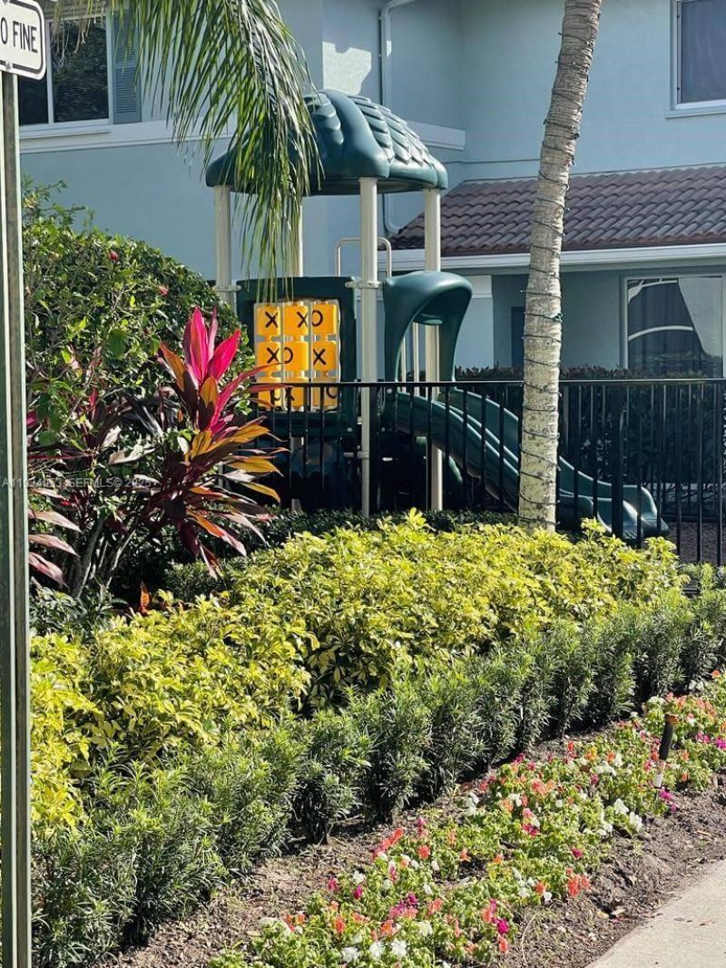 3550 Oleander Ter, Riviera Beach, FL 33404 Photo