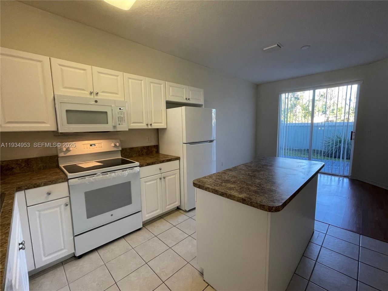 3550 Oleander Ter, Riviera Beach, FL 33404 Photo