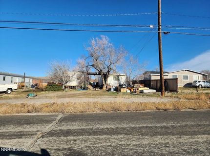 735 E 4th Avenue, Sun Valley, NV 89433 Photo