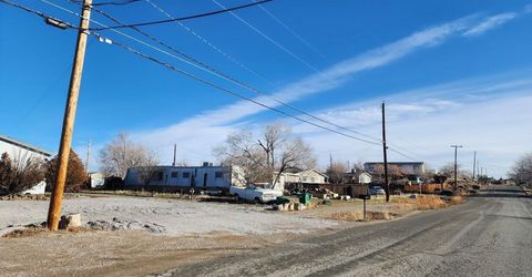 735 E 4th Avenue, Sun Valley, NV 89433 Photo