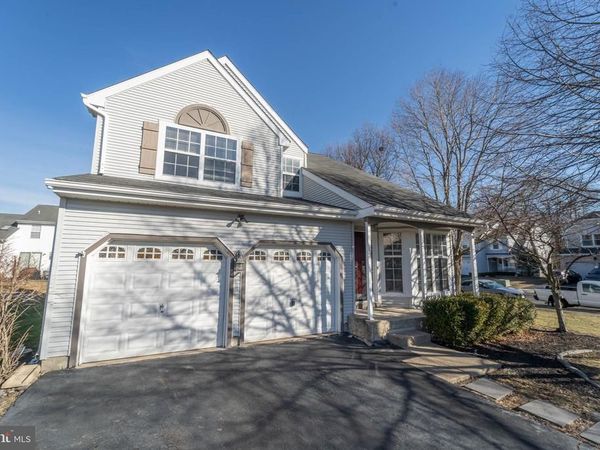 19 DRYDEN, BURLINGTON, NJ 08016