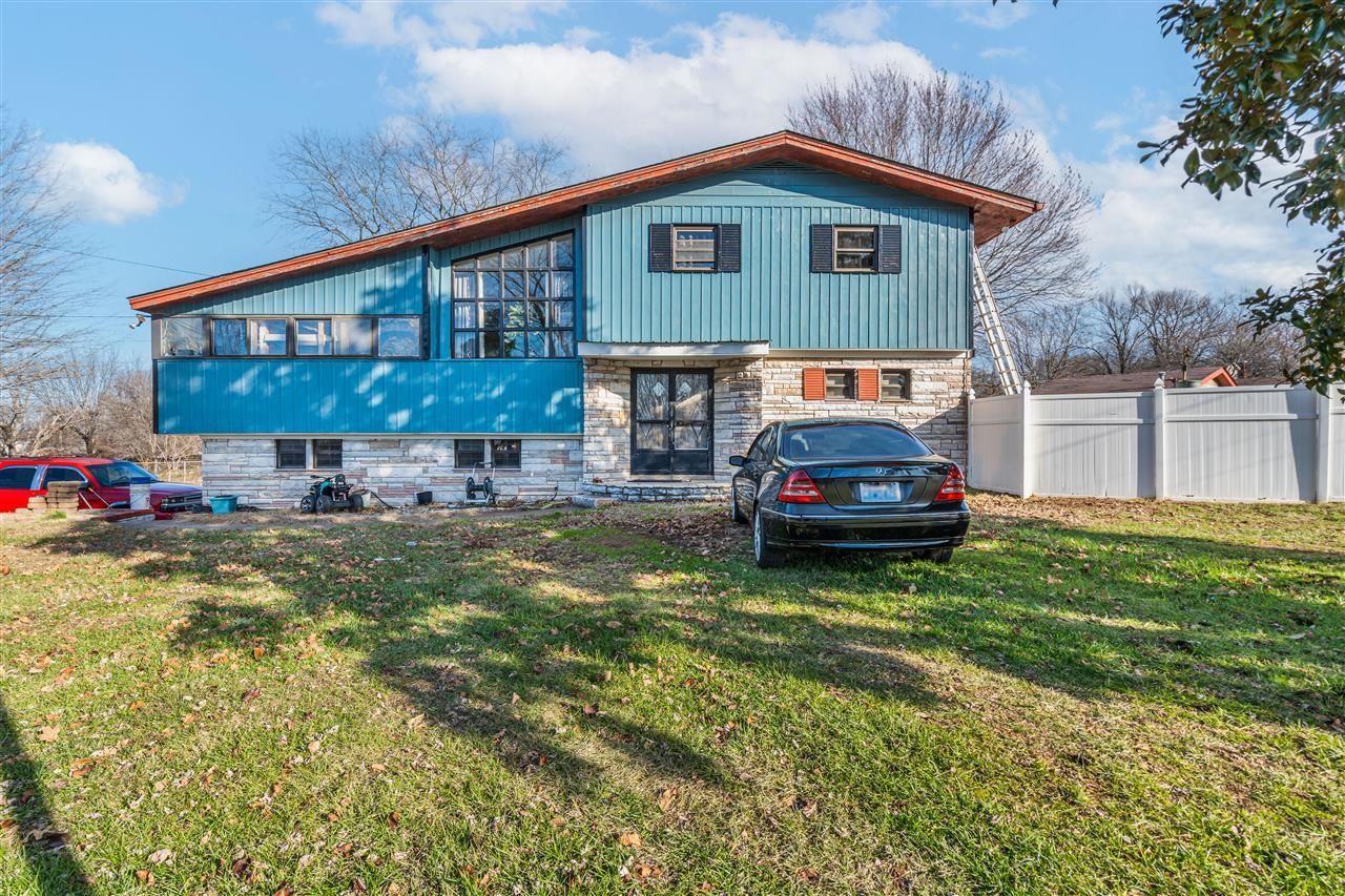 1093 Sportsman Club Road, Russellville, KY 42276 Main Photo