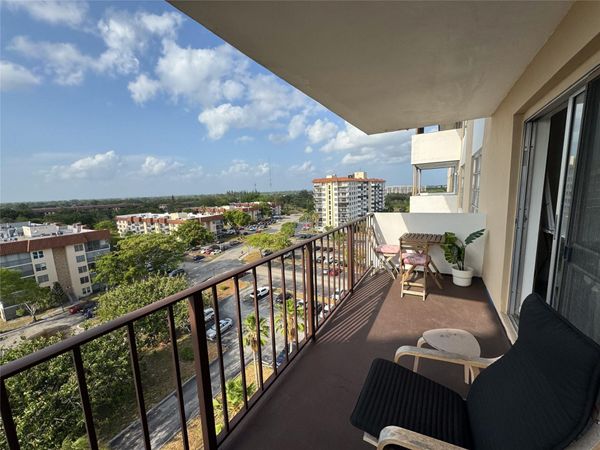 4174 Inverrary Drive, Unit 905, Lauderhill, FL 33319