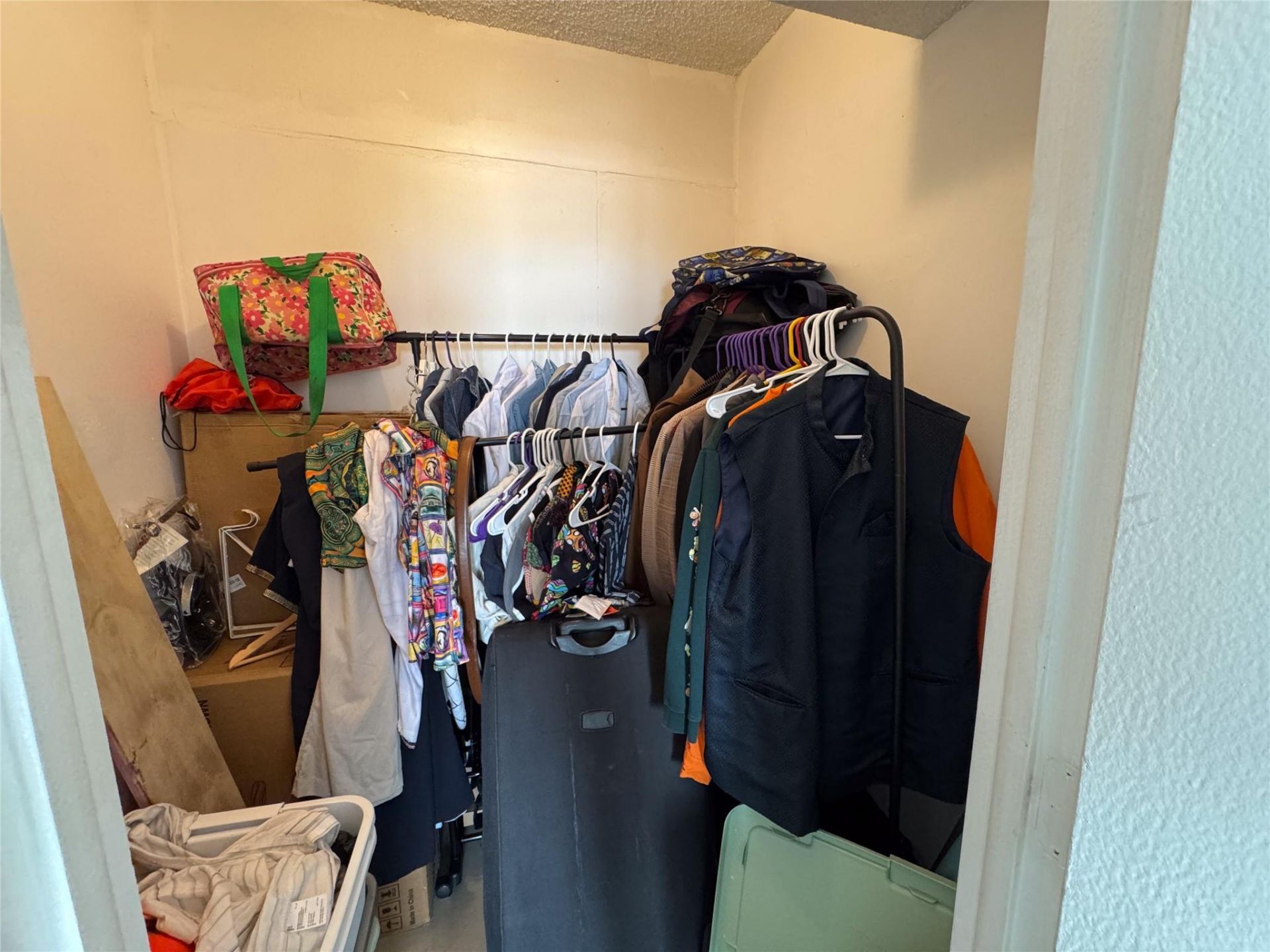 4174 Inverrary Drive, Unit 905, Lauderhill, FL 33319 Photo