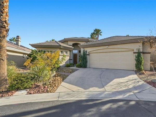 10009 Sienna Peak Court, Las Vegas, NV 89144