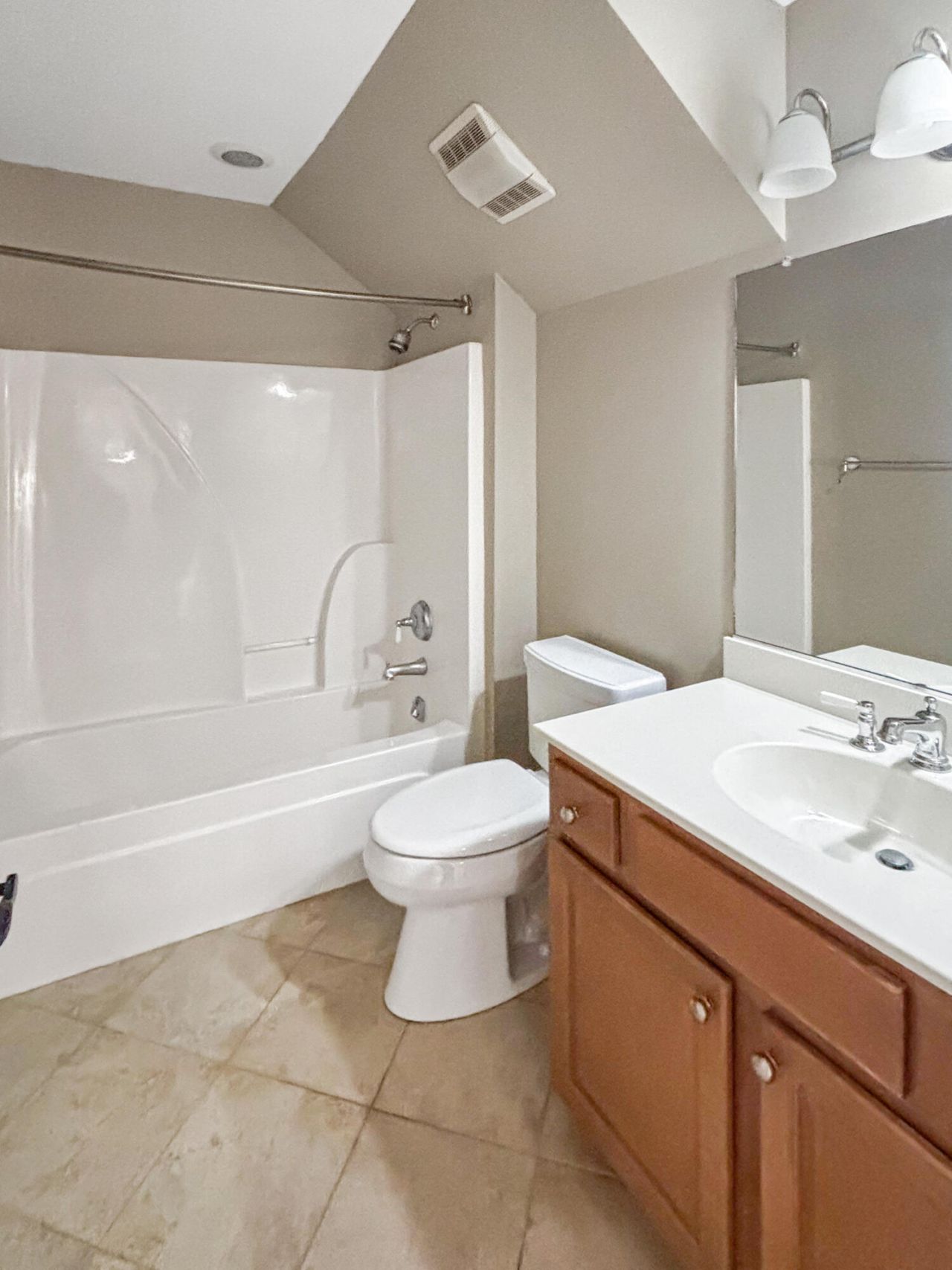 308 Lindrick Court Photo 32