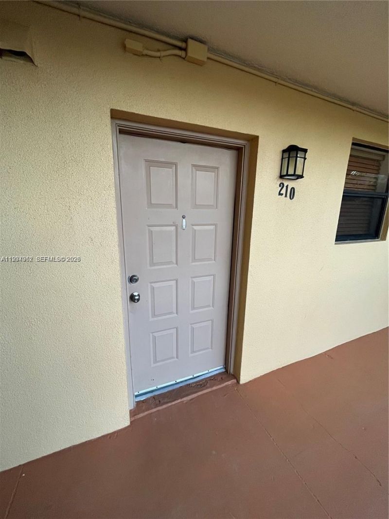 11453 NW 39th Ct, Unit 210-2, Coral Springs, FL 33065 Photo