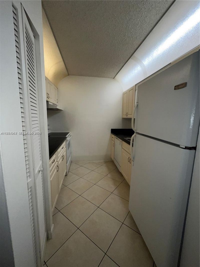 11453 NW 39th Ct, Unit 210-2, Coral Springs, FL 33065 Photo