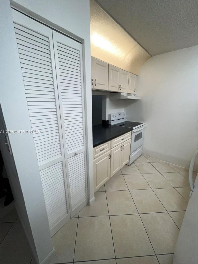 11453 NW 39th Ct, Unit 210-2, Coral Springs, FL 33065 Photo