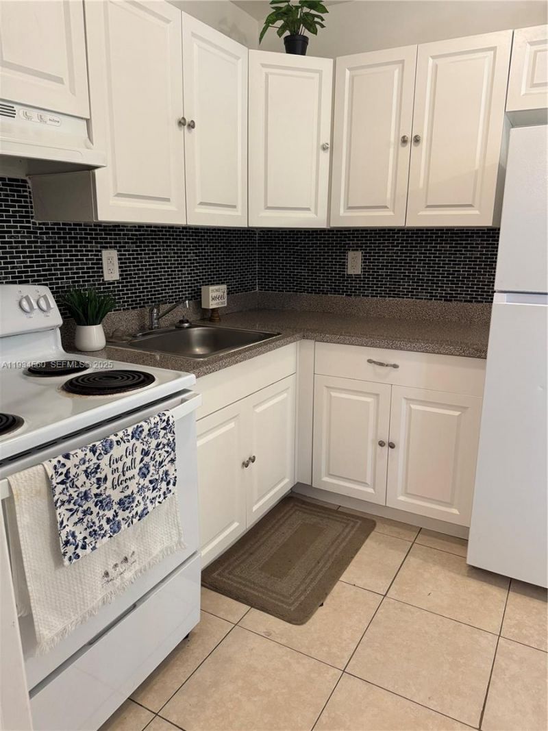 2227 NW 9th Ct, Fort Lauderdale, FL 33311 Photo