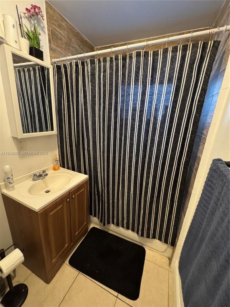 2227 NW 9th Ct, Fort Lauderdale, FL 33311 Photo