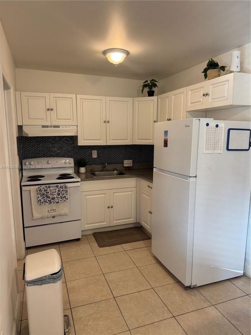 2227 NW 9th Ct, Fort Lauderdale, FL 33311 Photo