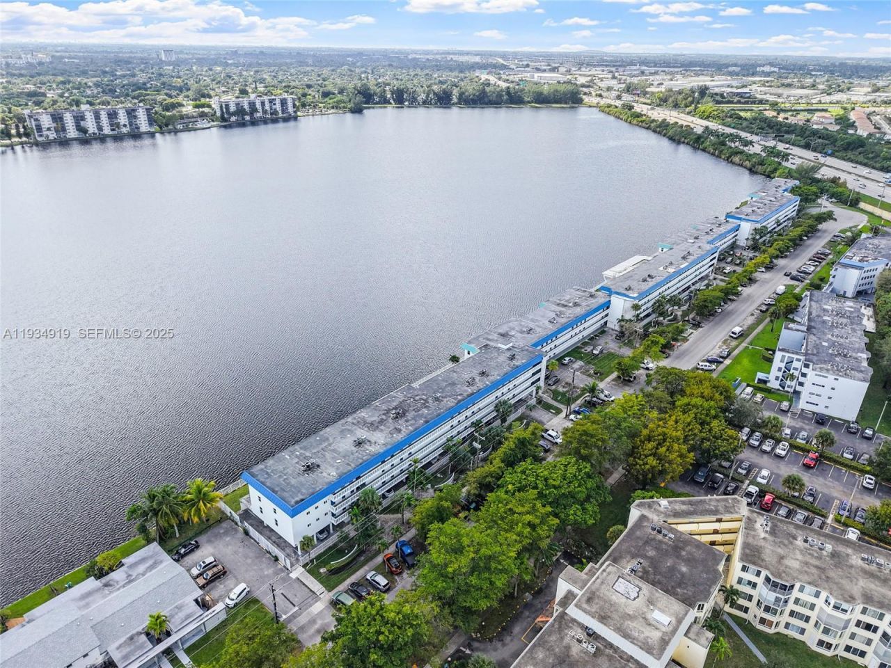 1170 NE 191st St, Unit 35, Miami, FL 33179 Photo