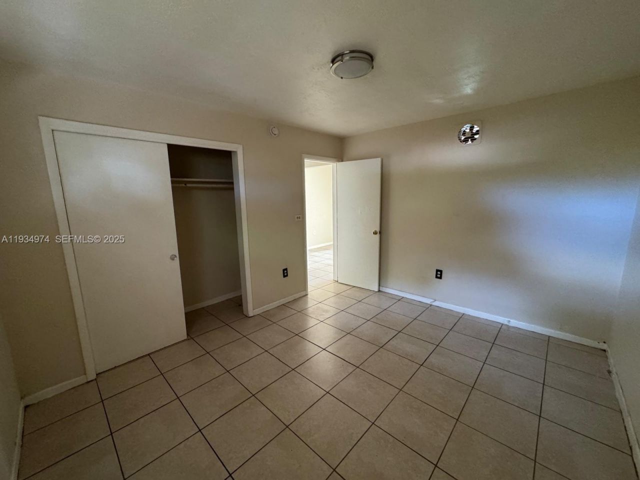 151 NW 164th St, Miami, FL 33169 Photo