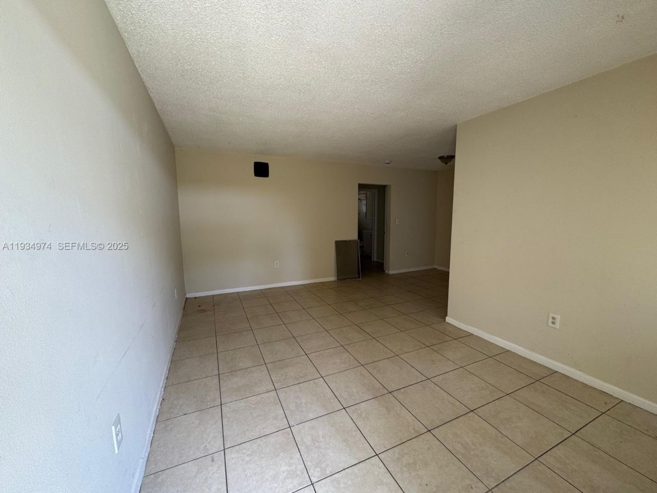 151 NW 164th St, Miami, FL 33169 Photo