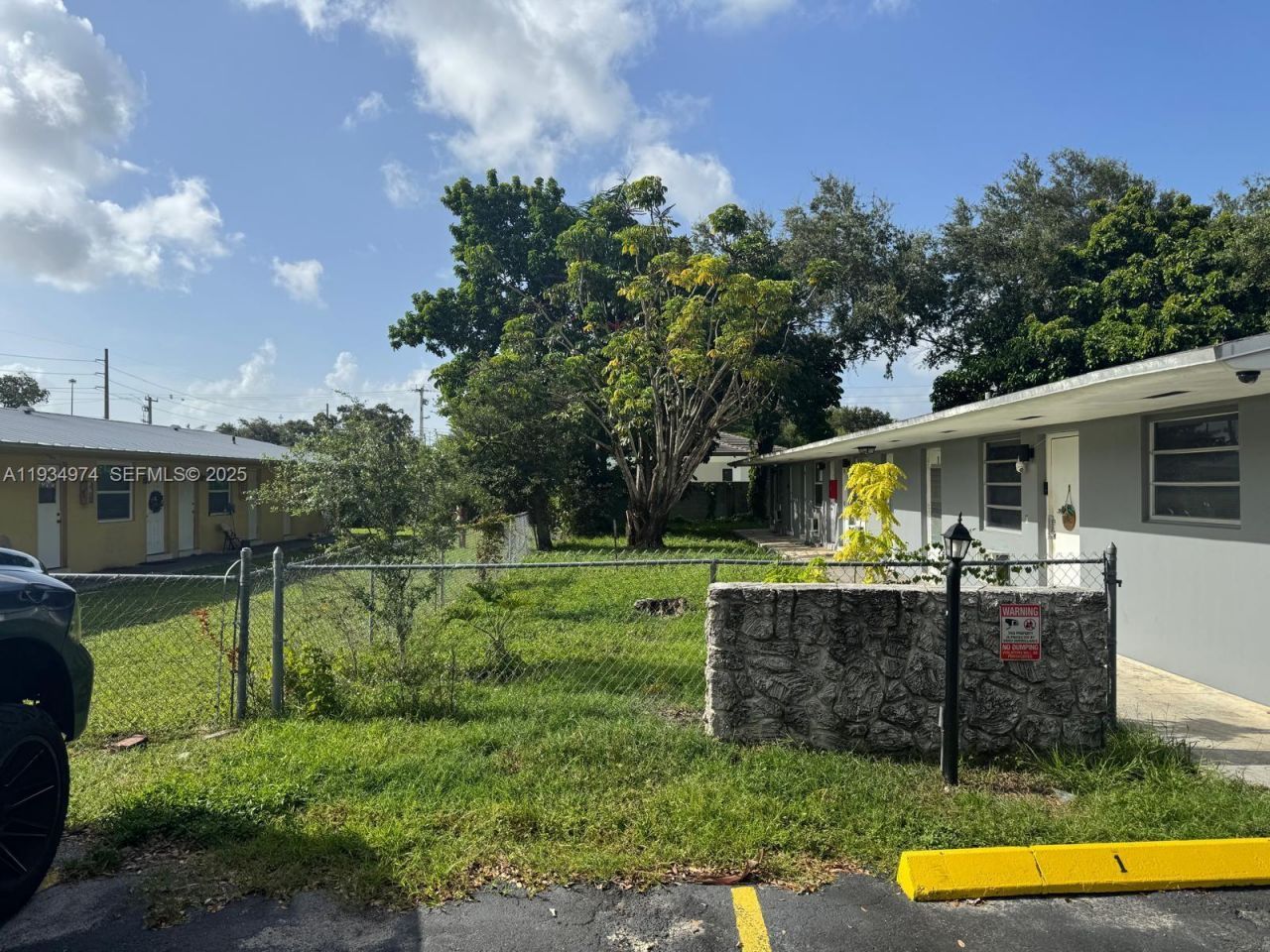 151 NW 164th St, Miami, FL 33169 Photo