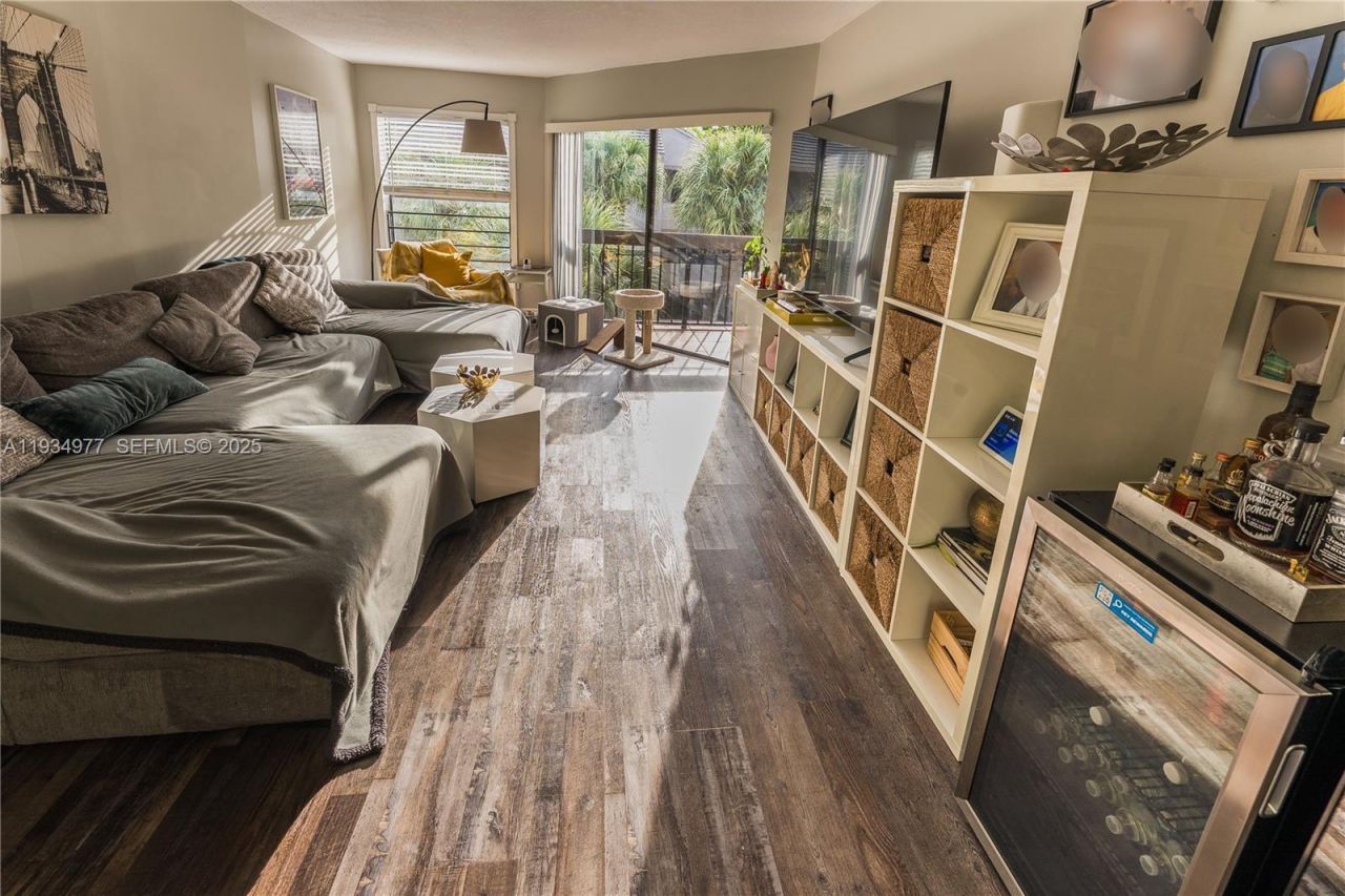 8810 SW 132nd Pl, Unit 404DN, Miami, FL 33186 Photo