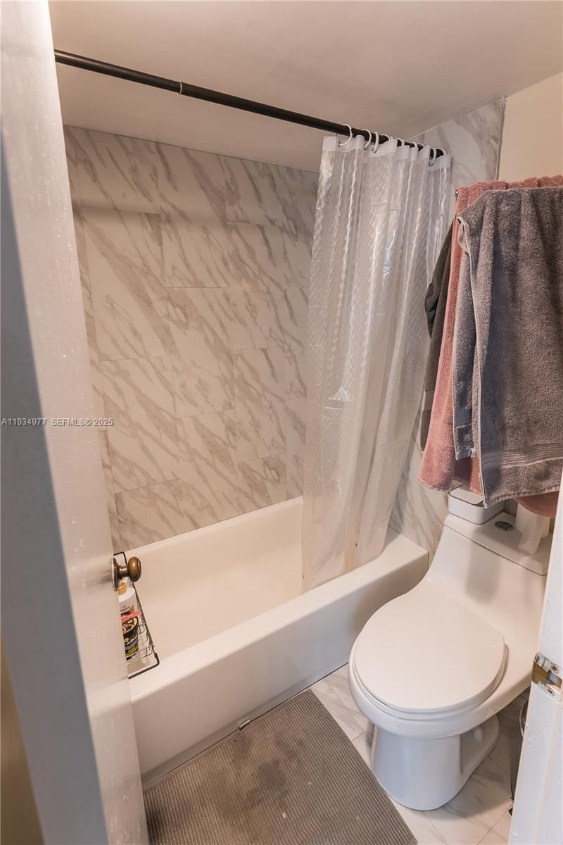 8810 SW 132nd Pl, Unit 404DN, Miami, FL 33186 Photo