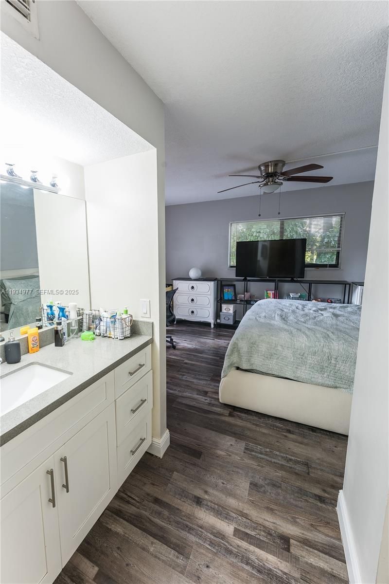 8810 SW 132nd Pl, Unit 404DN, Miami, FL 33186 Photo