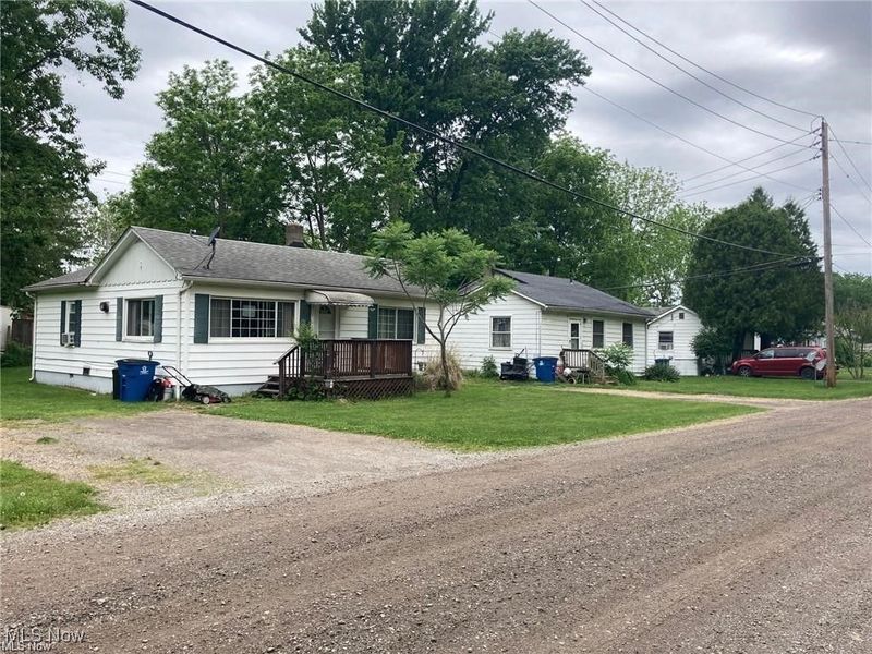35783 Lake Shore Boulevard, Eastlake, OH 44095 Photo 2